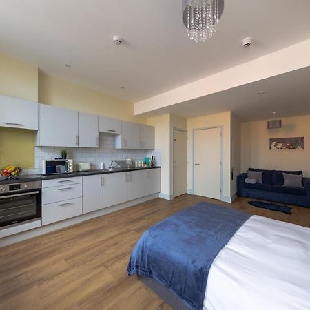 Hereford City Centre - Apartment 7, Isabella House - Modern Apartment In The Heart Of The City - Sleeps 2 Guests - Hosted By Rentmyhouse Exterior photo
