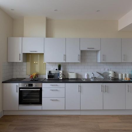 Hereford City Centre - Apartment 7, Isabella House - Modern Apartment In The Heart Of The City - Sleeps 2 Guests - Hosted By Rentmyhouse Exterior photo